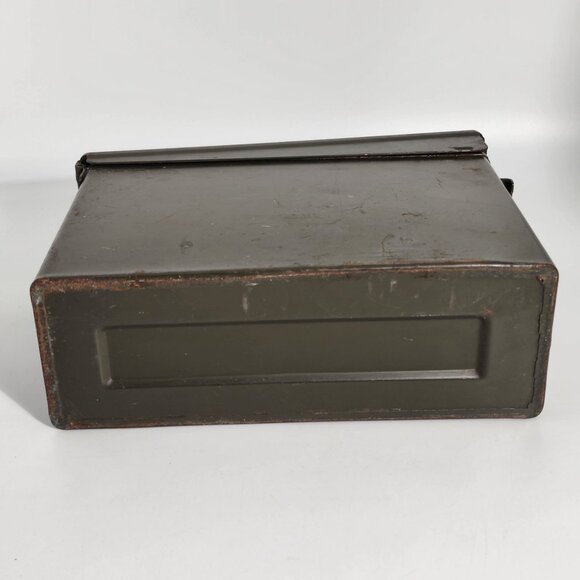 Vintage Green Metal Ammo Storage Box With Handle & Latch Closure - Picture 10 of 10
